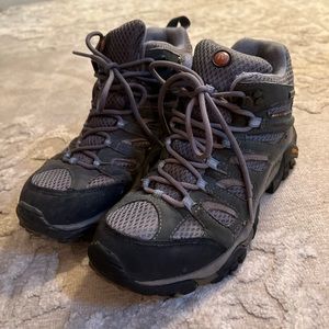 Women's Moab 2 Mid Waterproof Gore Tex